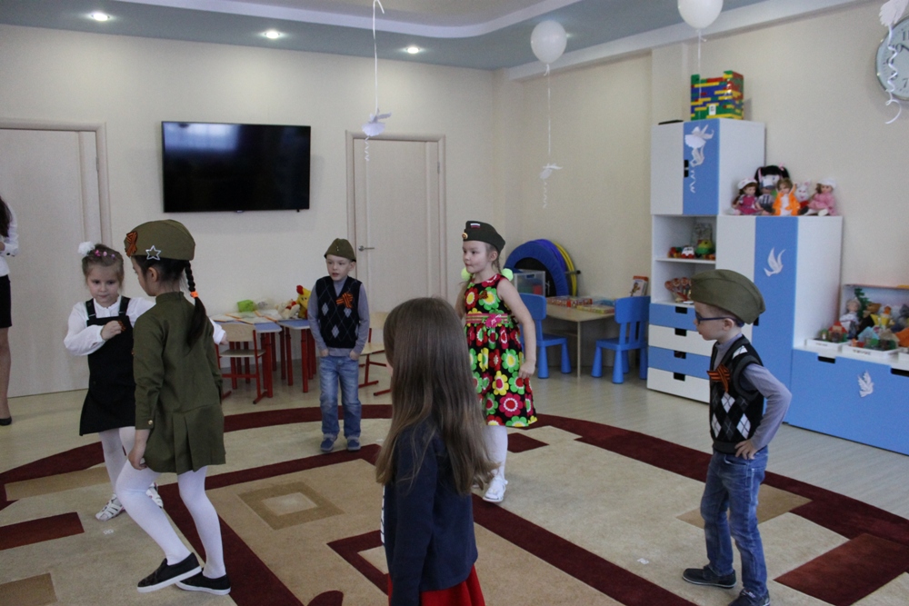 В научно-образовательном центре детского развития «Кораблик» УлГПУ прошел утренник, посвященный празднованию 71-й годовщины Великой Победы